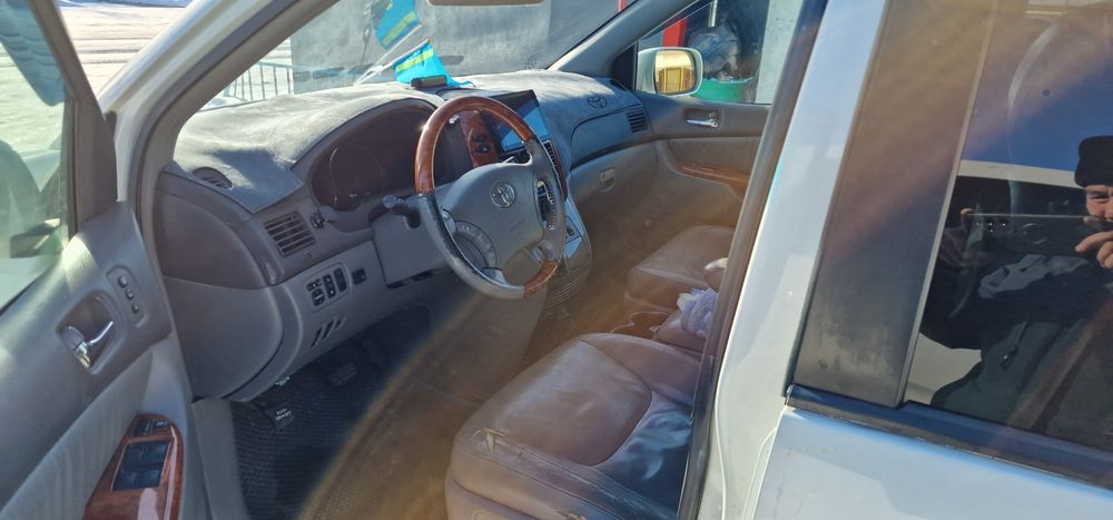 Тойота Сиенна 2.Limited.