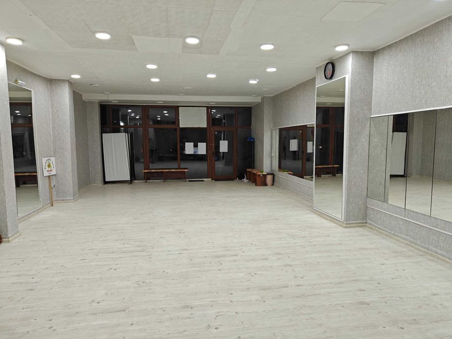 Дава се под наем Зала за събития в Варна, Автогара -  кв.м за 25 € - Снимка #2