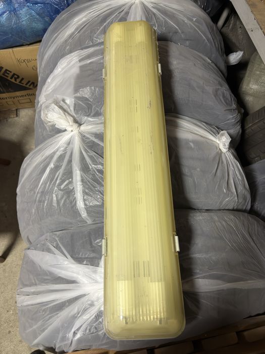 Продам плафоны потолочные