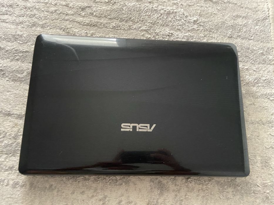 Ноутбук ASUS в хорошем состоянии