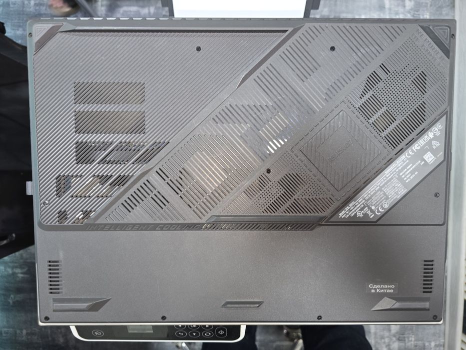 Asus Rog Strix G814