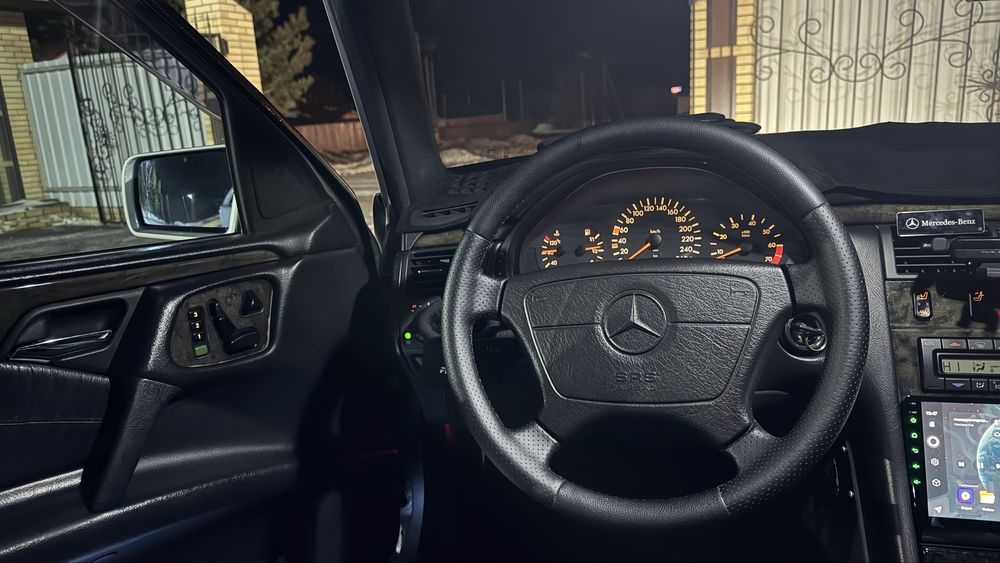 В Продаже легендарный w210 e400