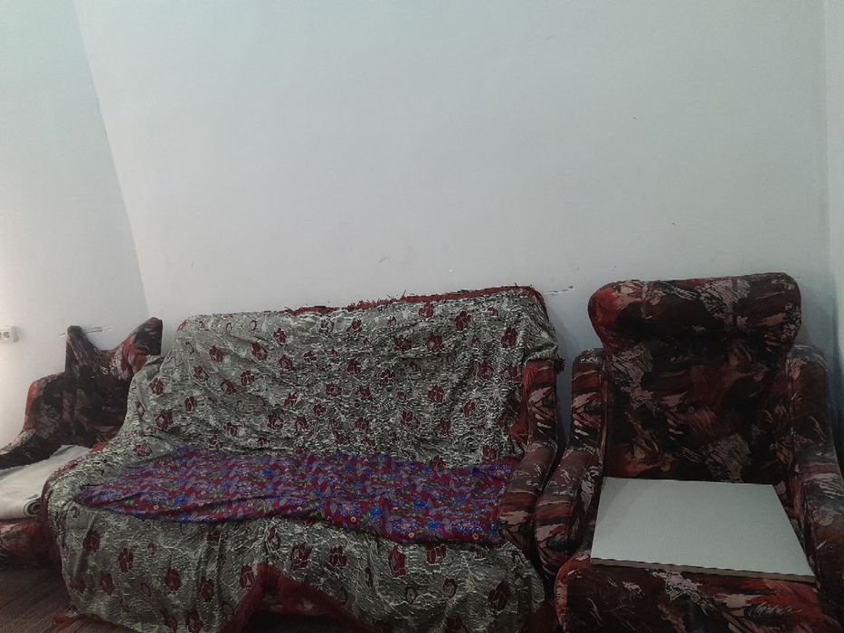 диван и кресло 100.000