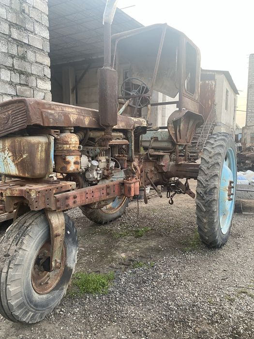 Продам трактор рабочий
