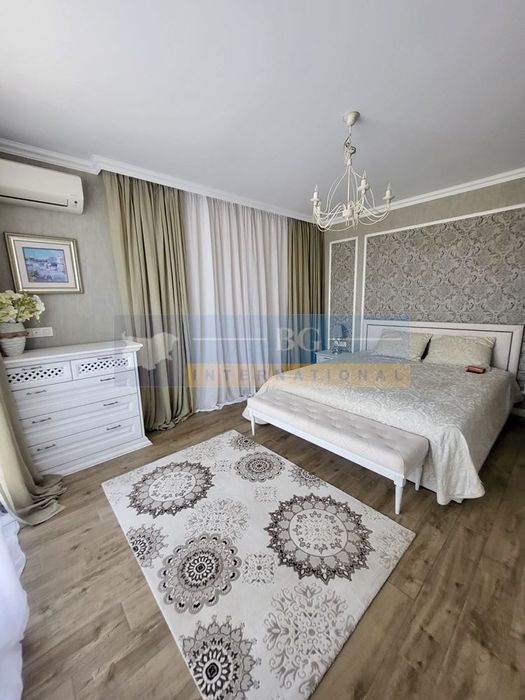 Продава се Четиристаен апартамент в Черноморец - 250 кв.м за 1860 €/кв.м - Снимка #9