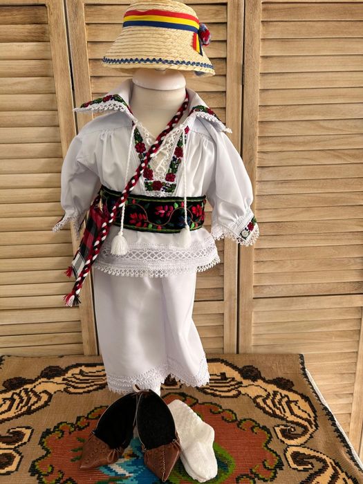 Costum popular pentru băiat de Maramureș complet