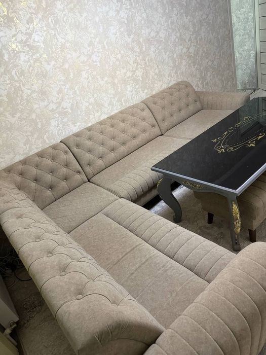 Мебел Угалог столи билан