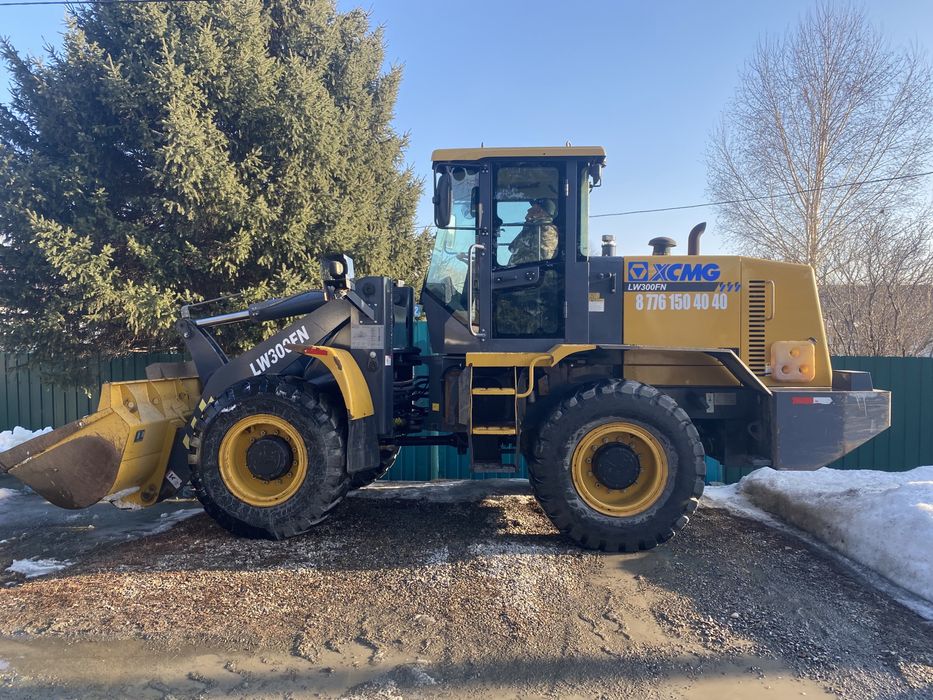 Фронтальный погрузчик