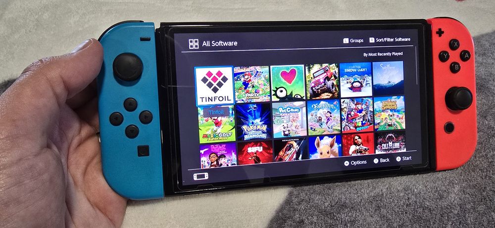 Nintendo Switch OLED modat