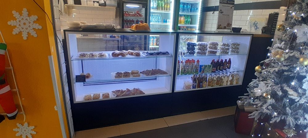 Витрины холодильники