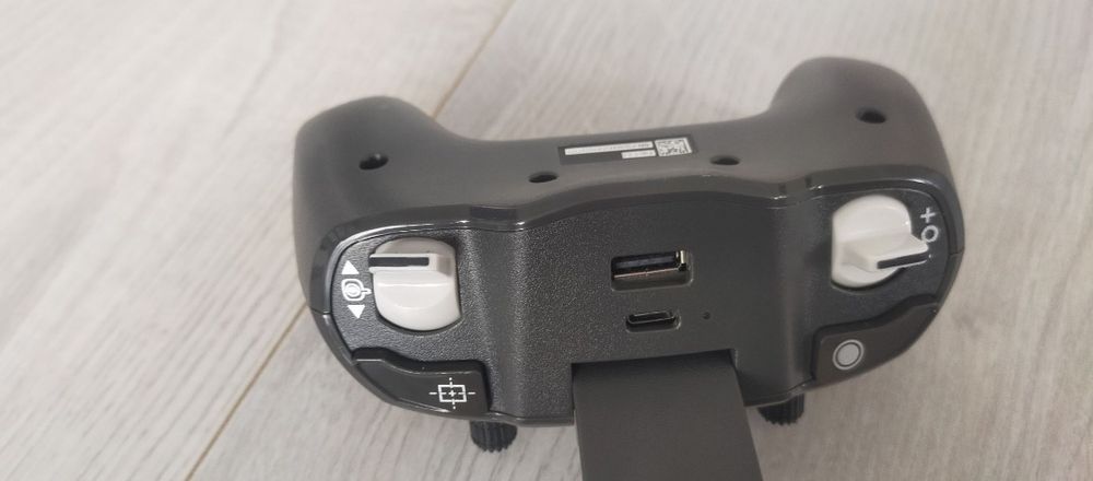 Controler parrot anafi