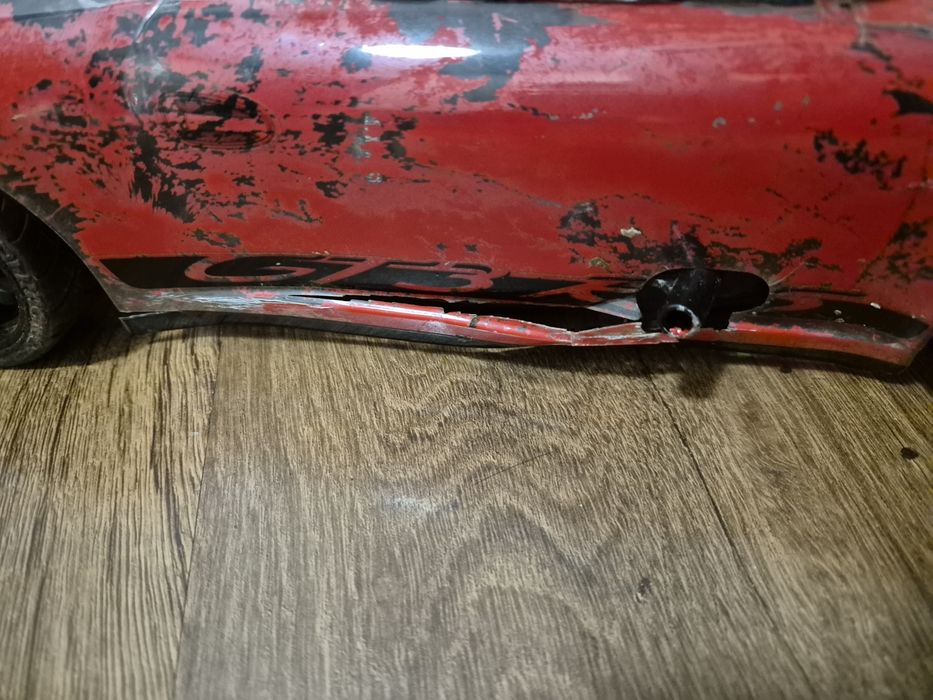 Masina de curse radiocomanda