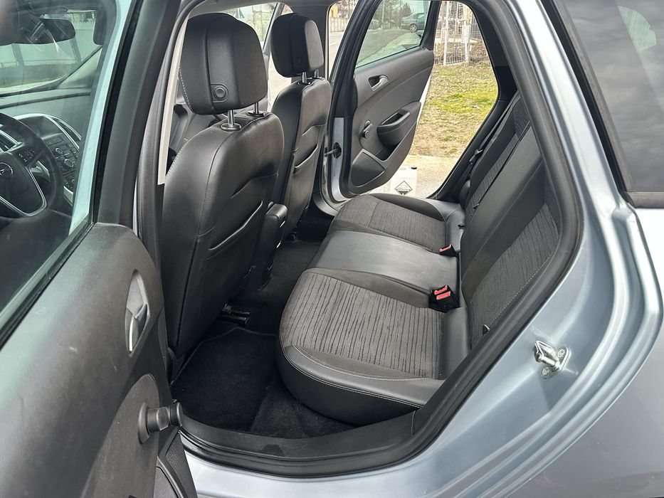 Opel Astra J 2015 euro 6 - stare excelenta