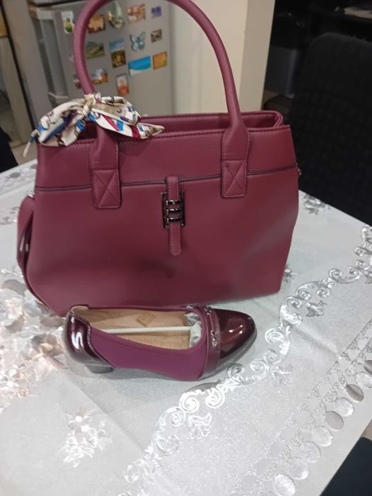 Дамска кожена чанта