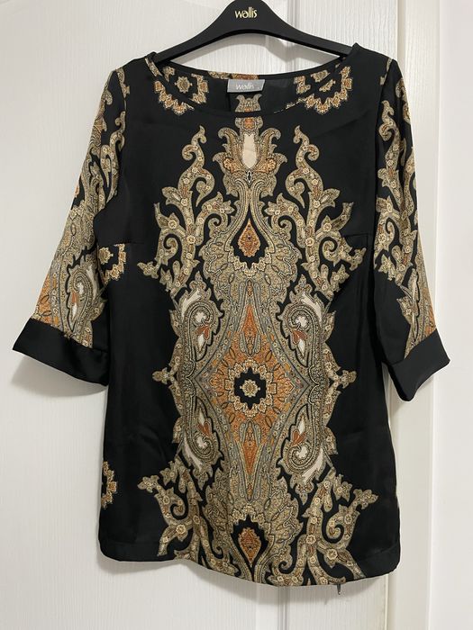 Bluza neagra cu imprimeu oriental