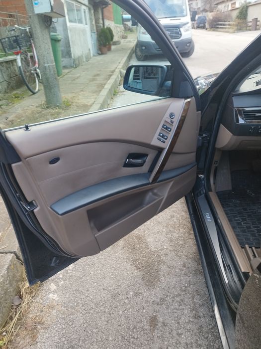 BMW 550 I  378 конски сили