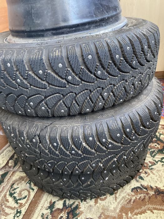 Продам шины зимние