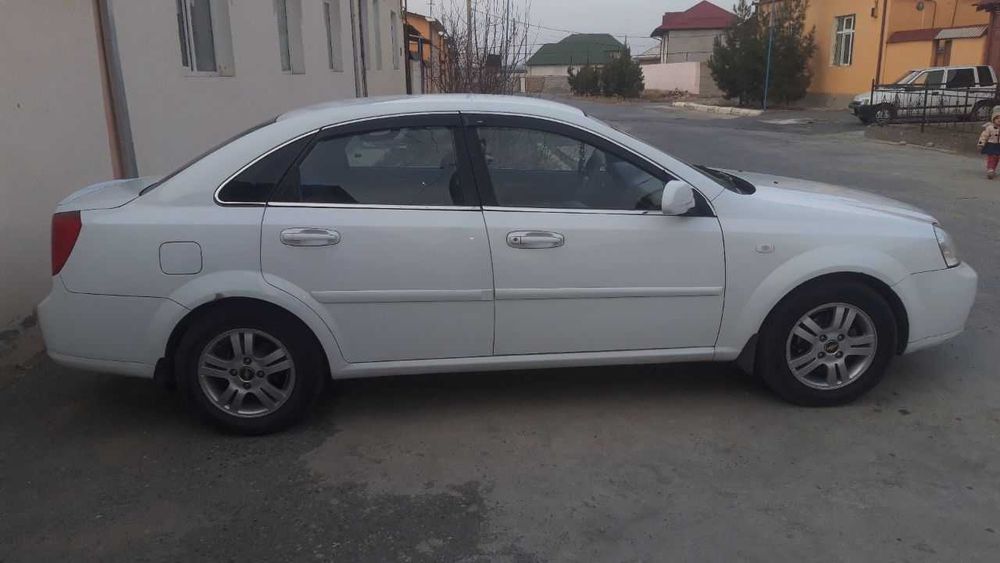 Шевролет ласетти