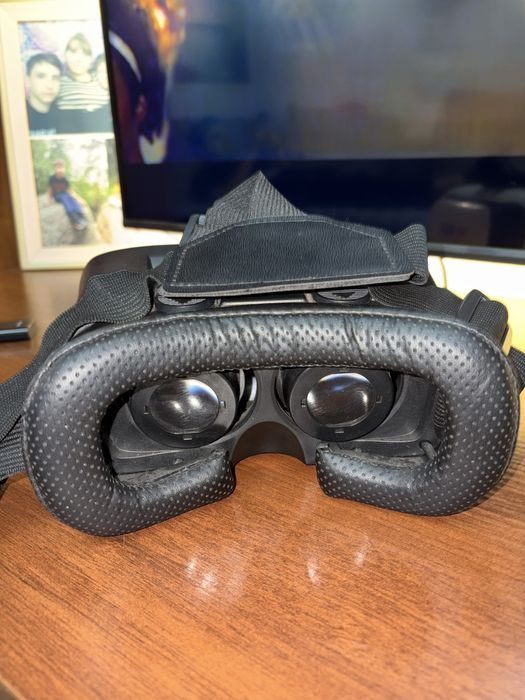 Продаю VR очки в отличном состоянии.