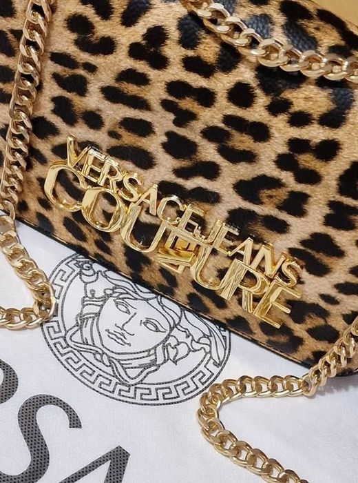 Geanta Versace model animal print, saculet, etichetă