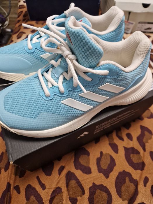 Adidasi dama Adidas