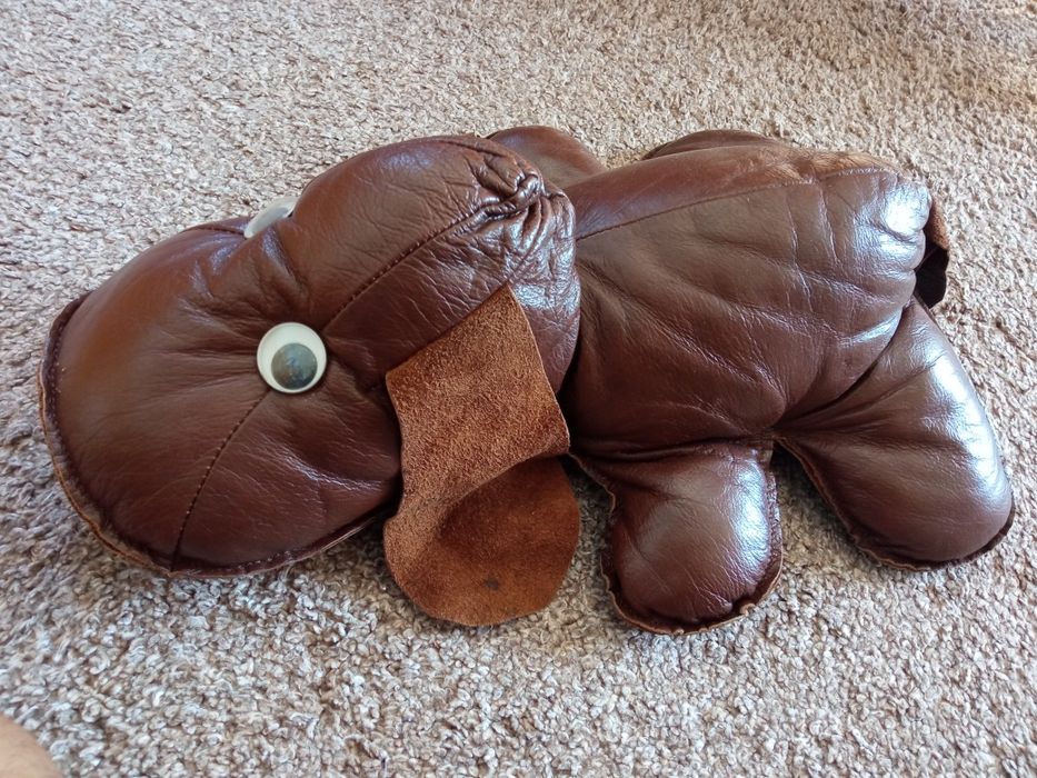 Куче,играчка.Естествена кожа