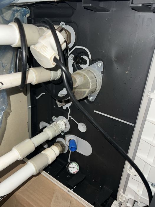 Vând centrală pe gaz Ariston