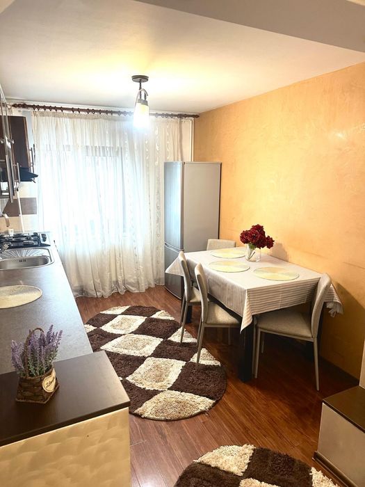 Inchiriez apartament 2 camere, Zona 8 Mai