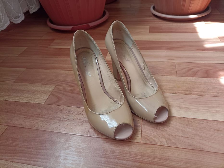 Продам пары туфлей