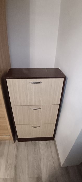 Cuier  de hol   maro + pantofar