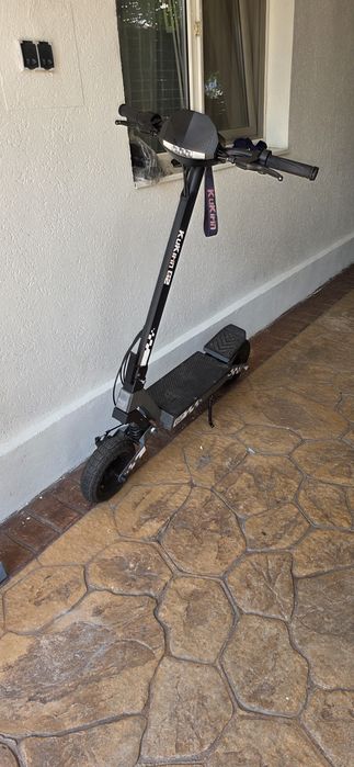 Kukirin G 2 trotineta electrica