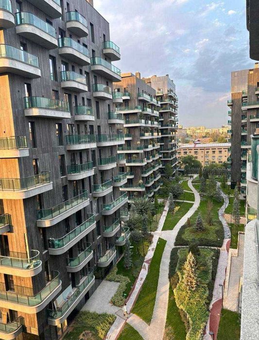 Помещение в ЖК Parkwood 1-эт 170 м² предчистовая коробка под офис кафе