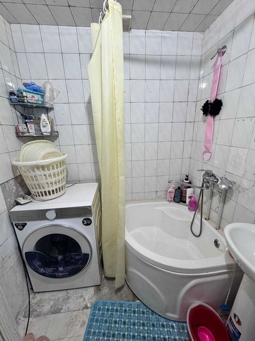 Продается квартира.Юнусабад 14 квартал Назар клиника 2\2\5