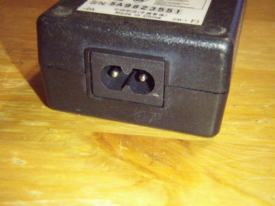 Alimentator dublu APD DA-30C01 5V 1.5A 12V 1.5A mufa 5 pini (tip PS/2)