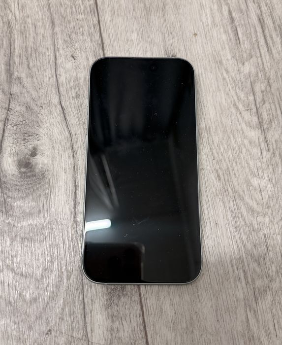 iPhone 15 в идеальном состоянии