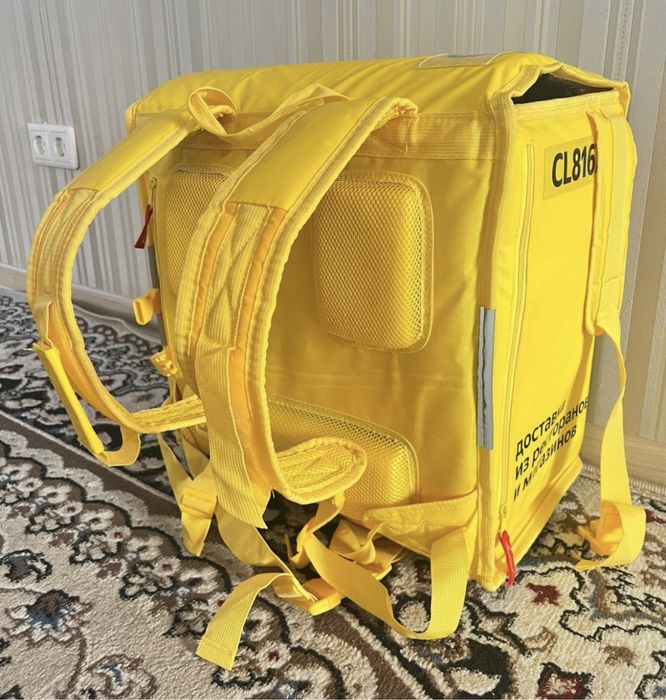 термосумка яндекс в отличном состояний