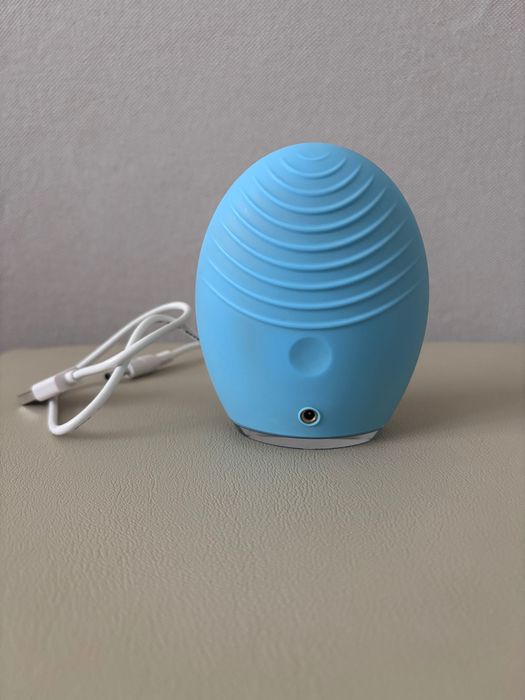 FOREO LUNA™ 3 уред за почистване и стягане на лицето