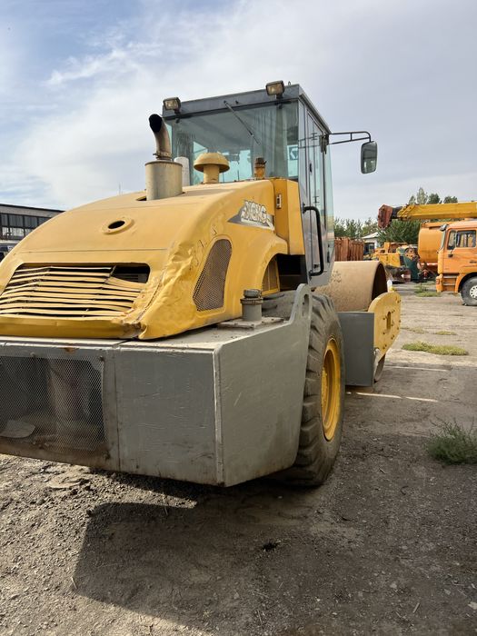 Katok sotiladi 20 tn  XCMG model X S 202.1 yili 2010 yil ishga tayor