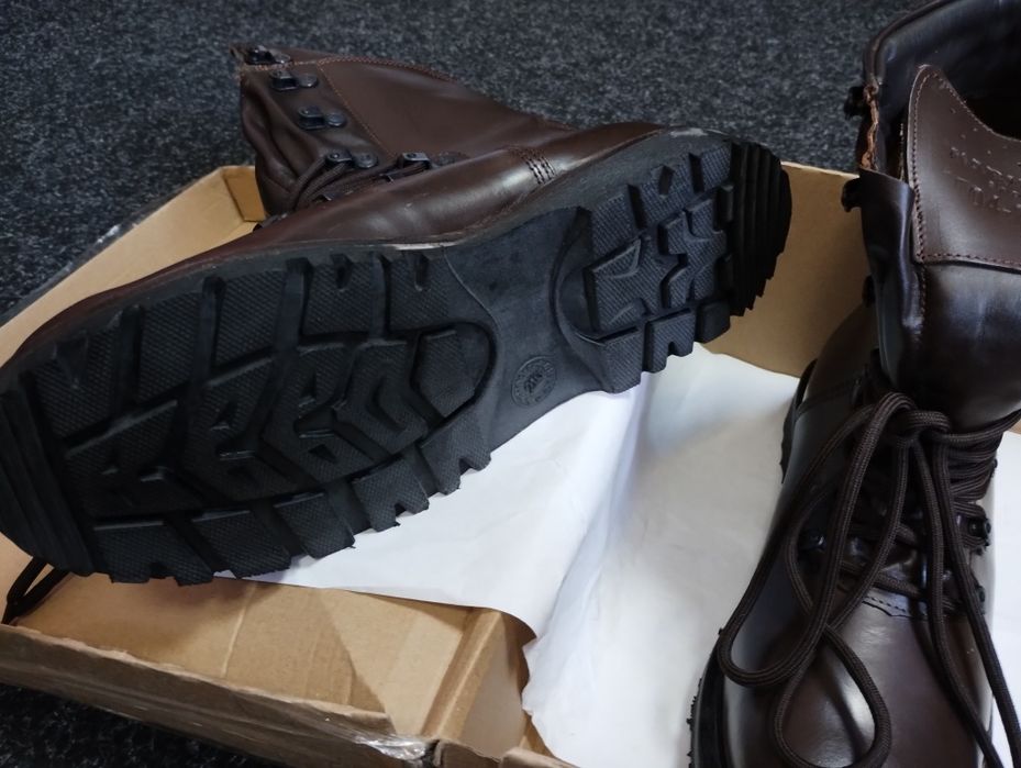 Bocanci combat din piele