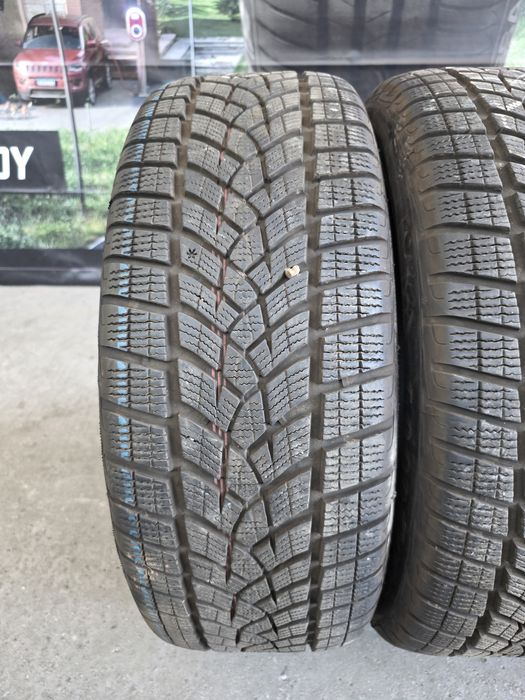 225/55/18 Goodyear 4бр