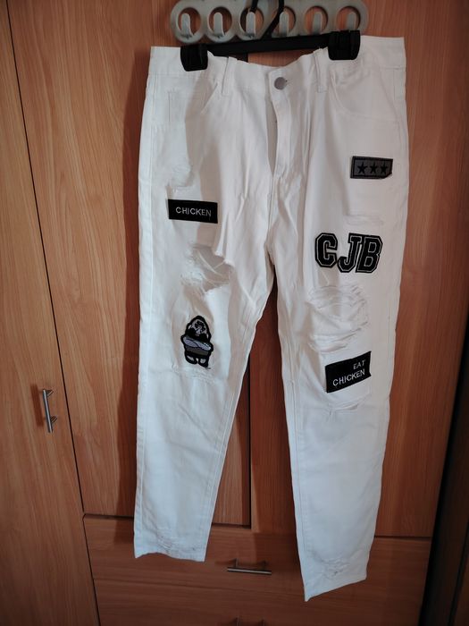 Чисто нови мъжки дънки