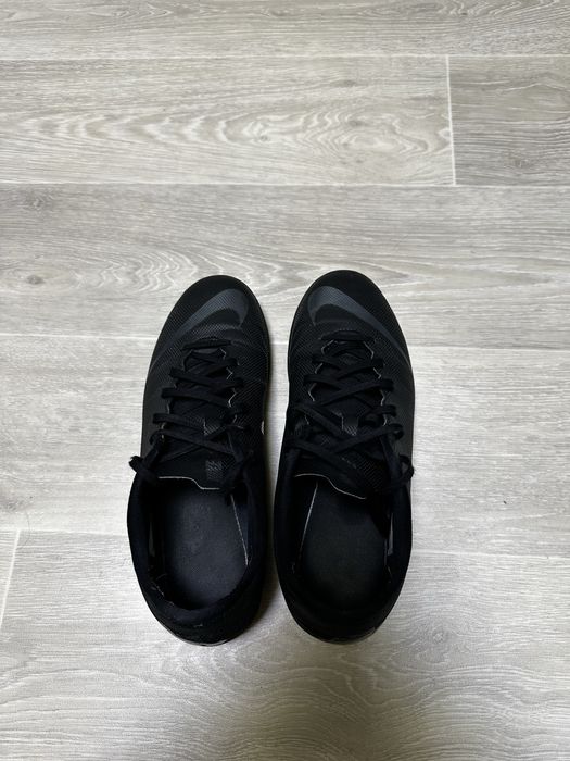 Продам оригинальные сороконожки Найк