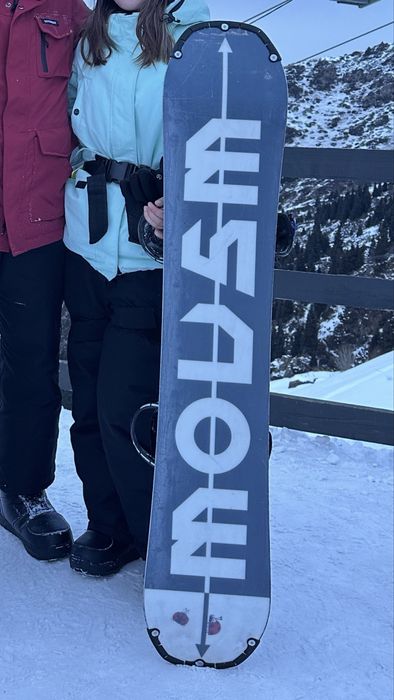 Сноуборд с креплениями