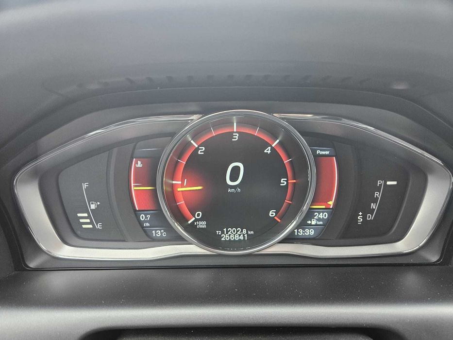 Volvo XC60 D4 190cp Automat 2016 / Piele / Navi / Întreținut / Istoric