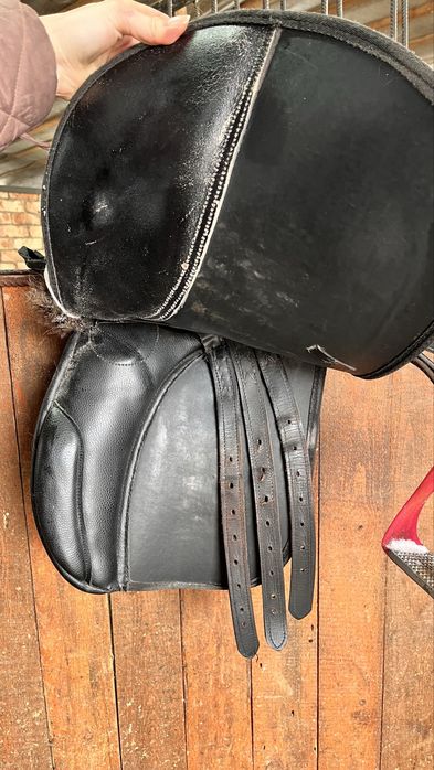 Седло спортивное для лошади