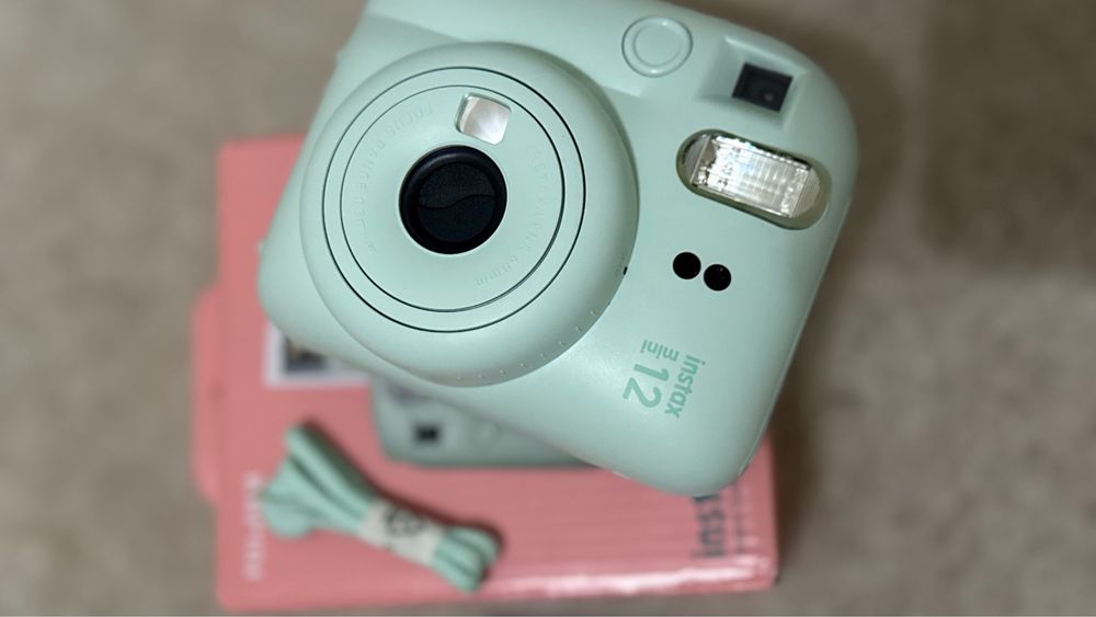 Instax mini 12 ,новый
