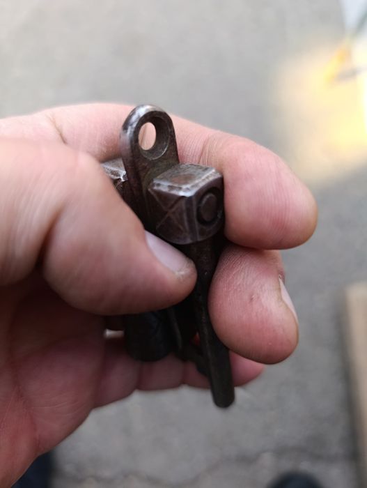 Ключи вагонные старинные