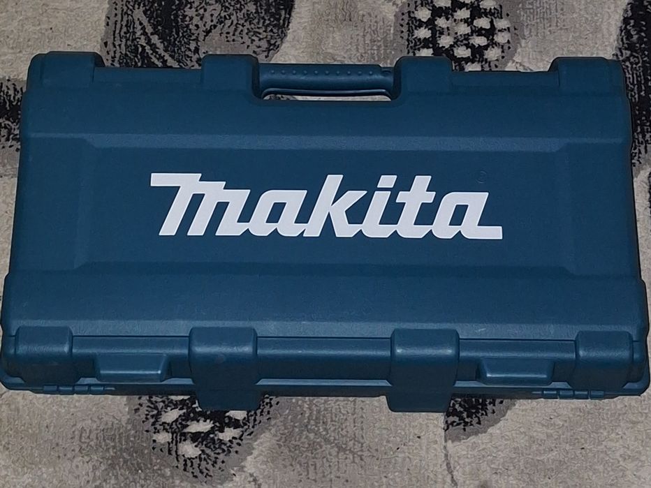 НОВ Комплект Саблен Трион Makita JR3051TK (1200W) + 3бр. Ножове в Куфар
