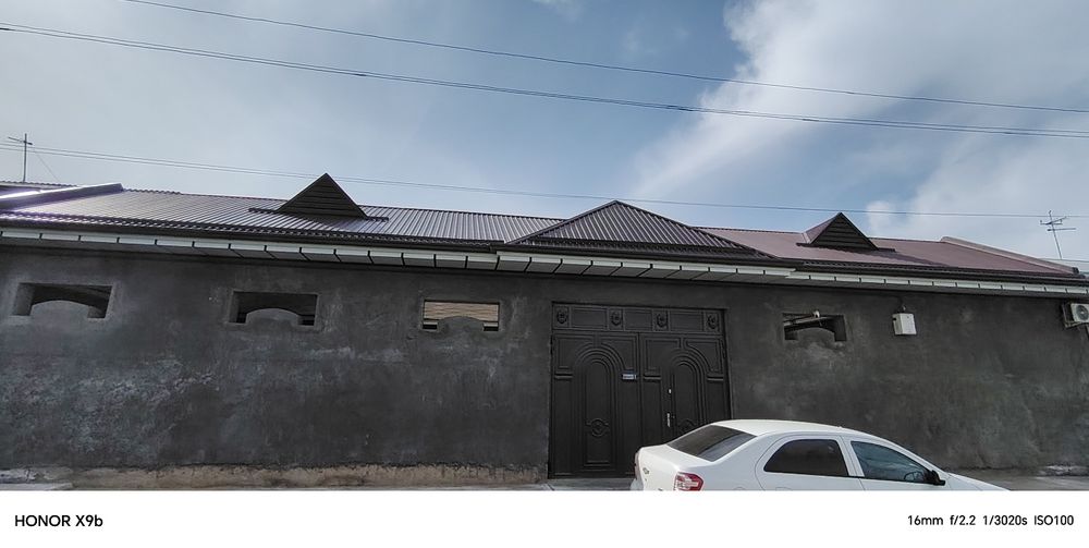 8 sotik hovli sotiladi