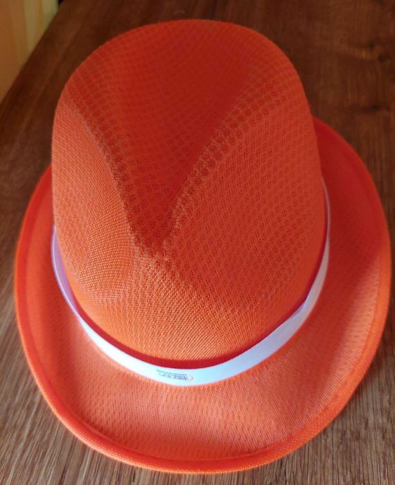 Нова шапка Garnier Ambre Solaire